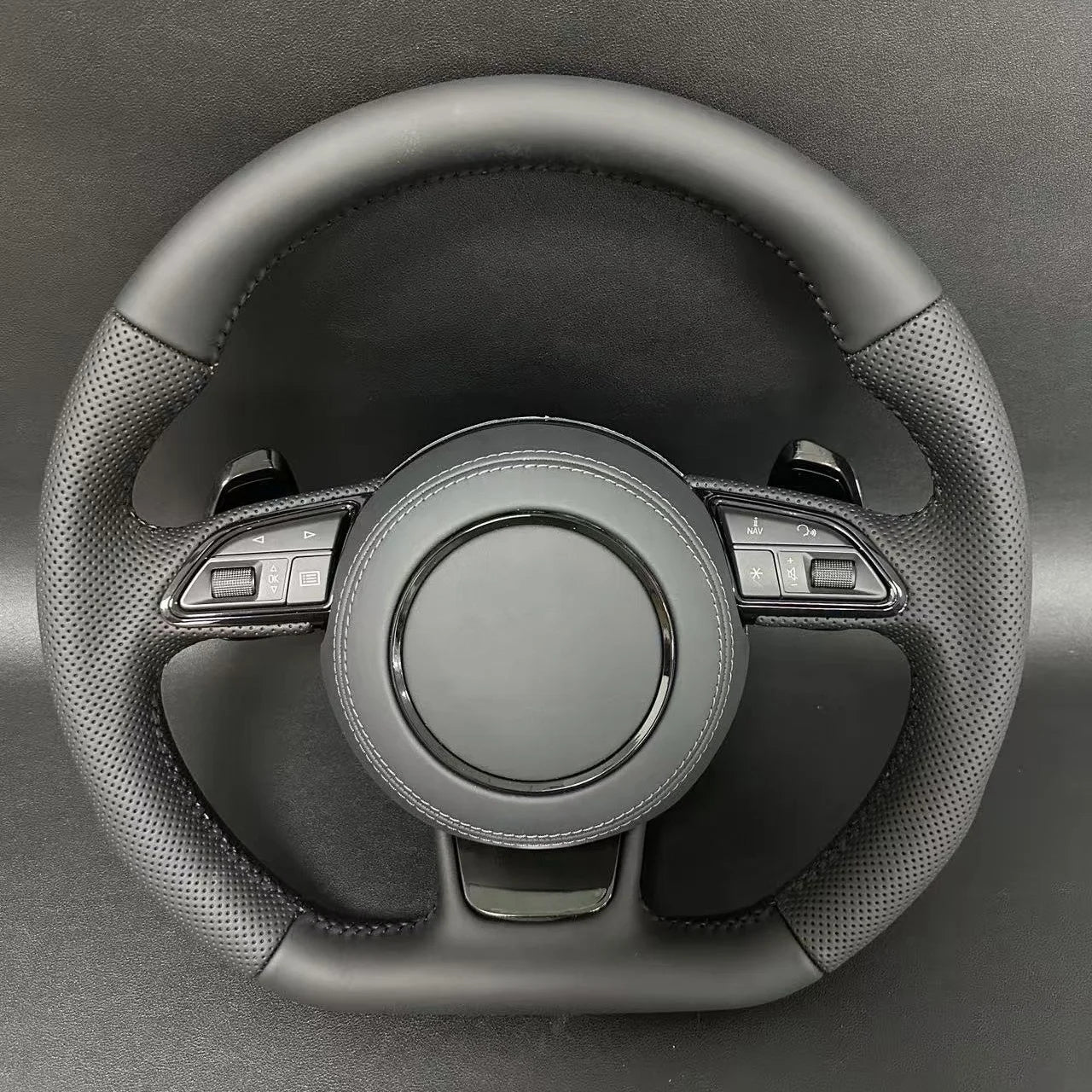 Car leather steering wheel for Audi